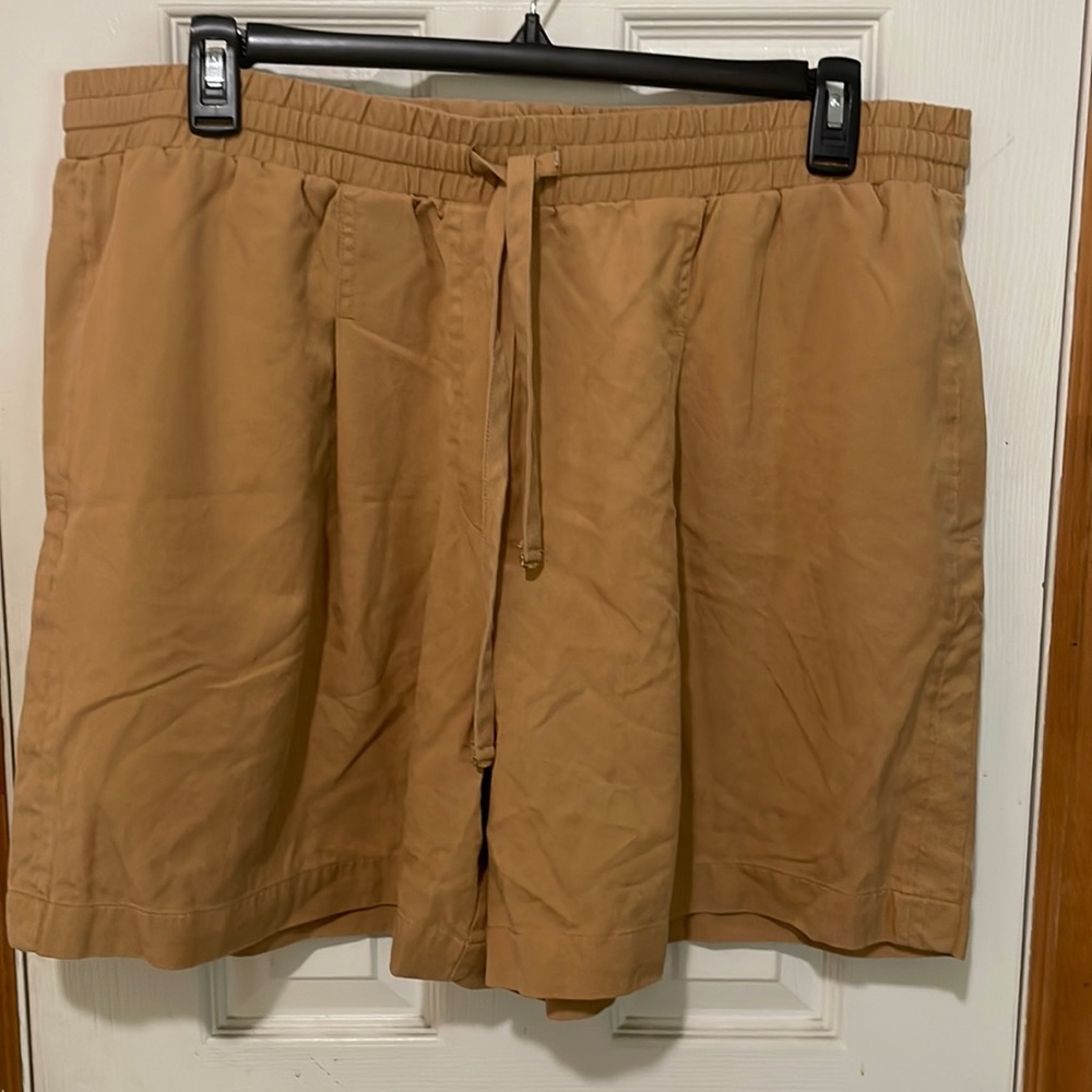 Khaki shorts